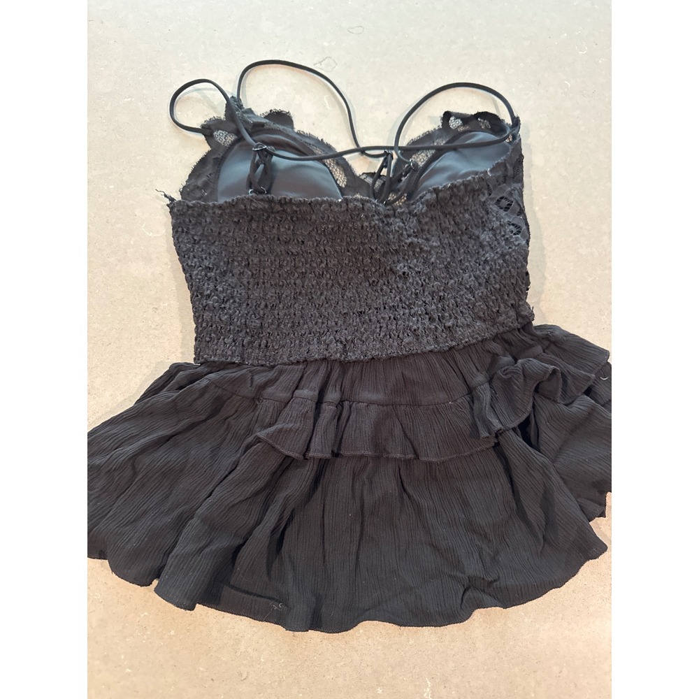 Zenana Black Lace Ruffle Cami Top Sleeveless Blouse Women's‎ Size L - Picture 4 of 5